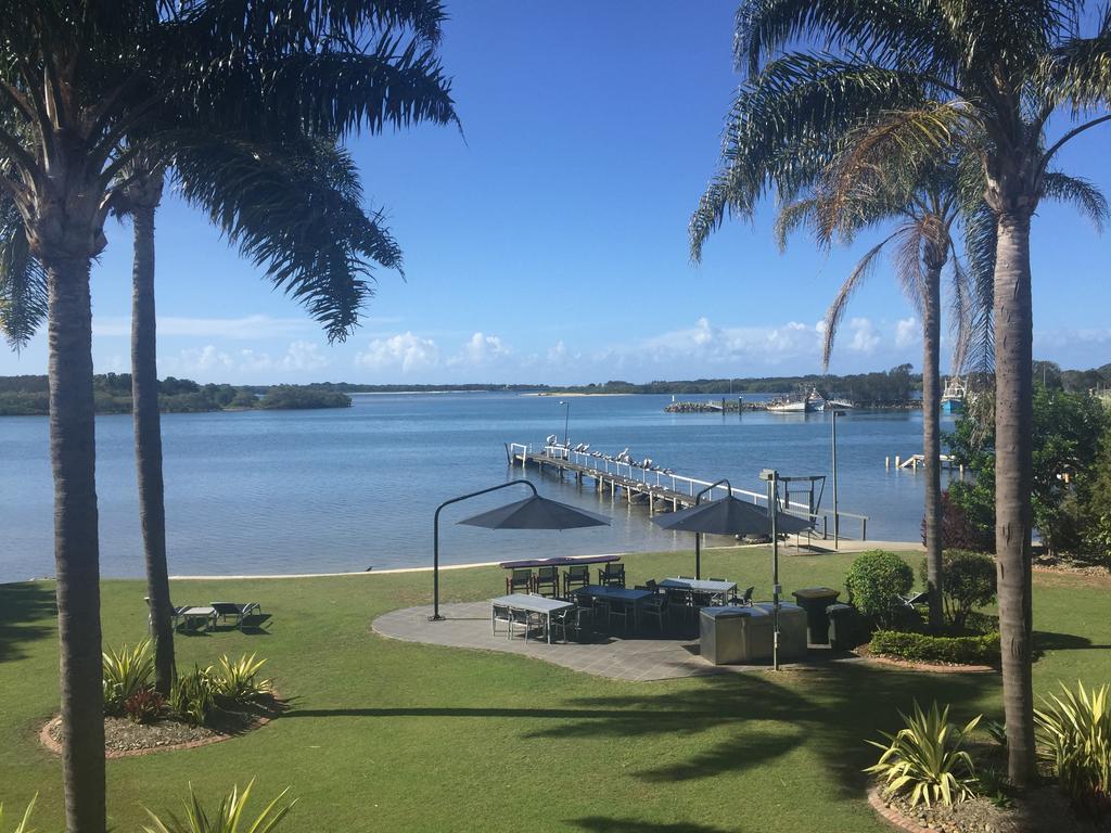 Moby Dick Waterfront Resort Motel Yamba Eksteriør billede