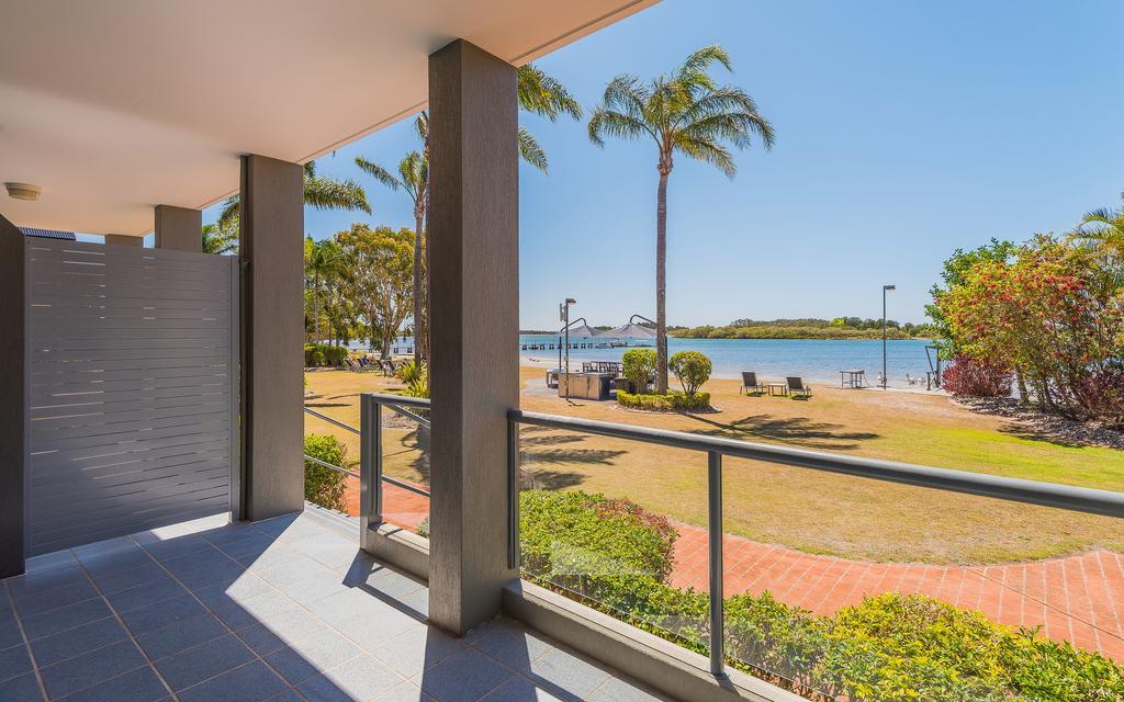 Moby Dick Waterfront Resort Motel Yamba Eksteriør billede
